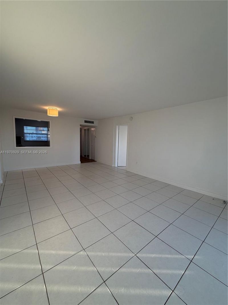 7900 Tatum Waterway Dr , Unit 506, Miami Beach, FL 33141 Photo