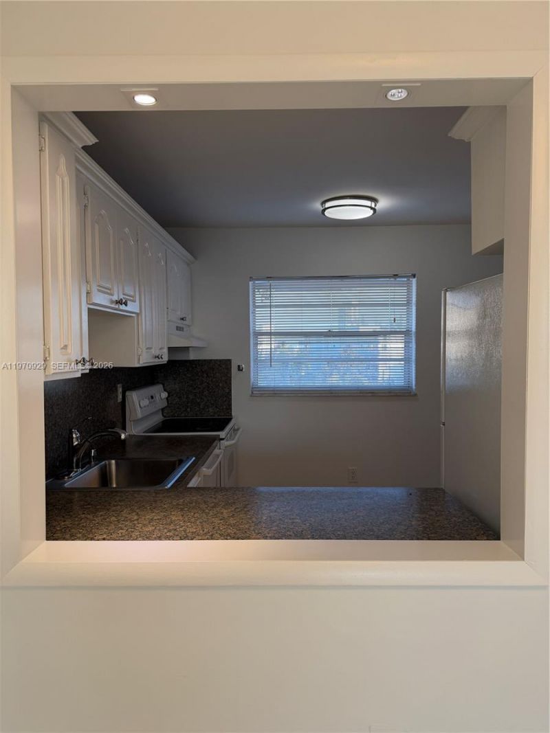 7900 Tatum Waterway Dr , Unit 506, Miami Beach, FL 33141 Photo