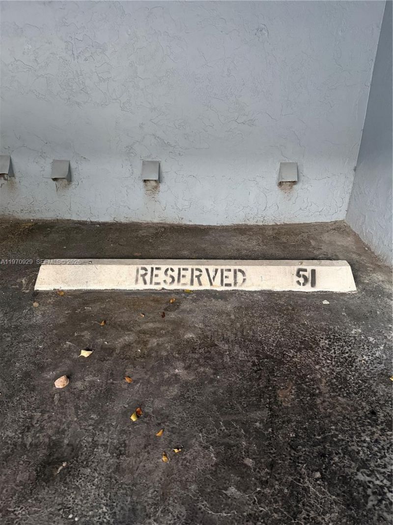 7900 Tatum Waterway Dr , Unit 506, Miami Beach, FL 33141 Photo