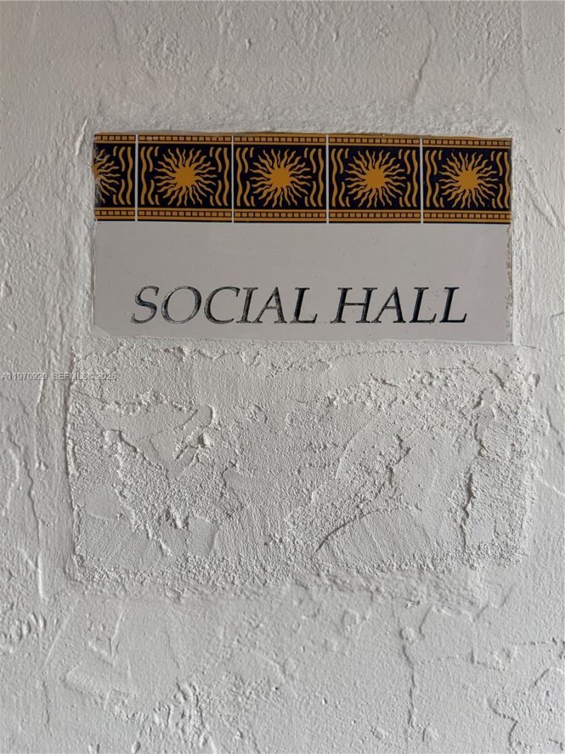 7900 Tatum Waterway Dr , Unit 506, Miami Beach, FL 33141 Photo