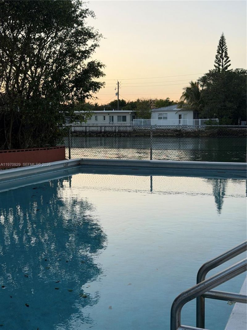 7900 Tatum Waterway Dr , Unit 506, Miami Beach, FL 33141 Photo