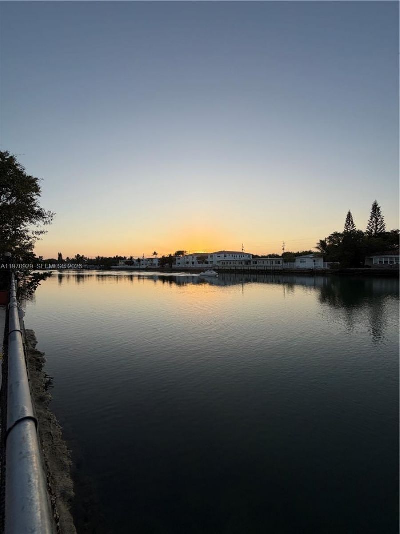 7900 Tatum Waterway Dr , Unit 506, Miami Beach, FL 33141 Photo