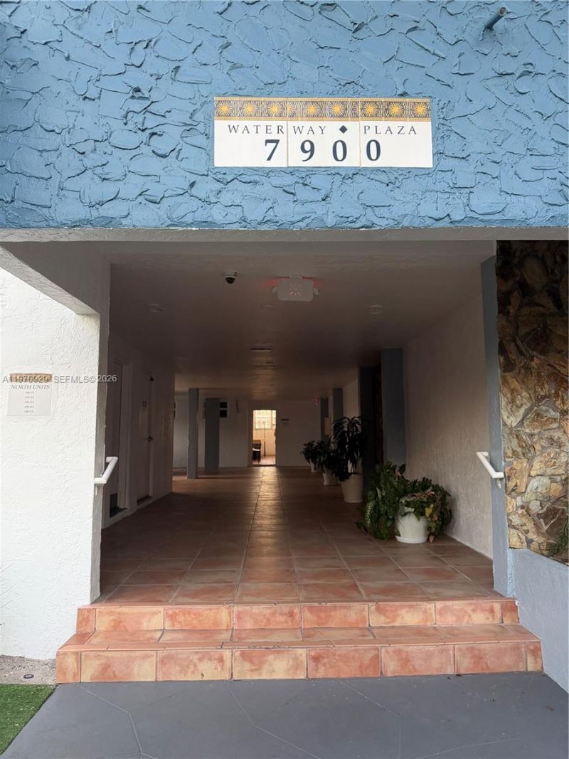 7900 Tatum Waterway Dr , Unit 506, Miami Beach, FL 33141 Photo