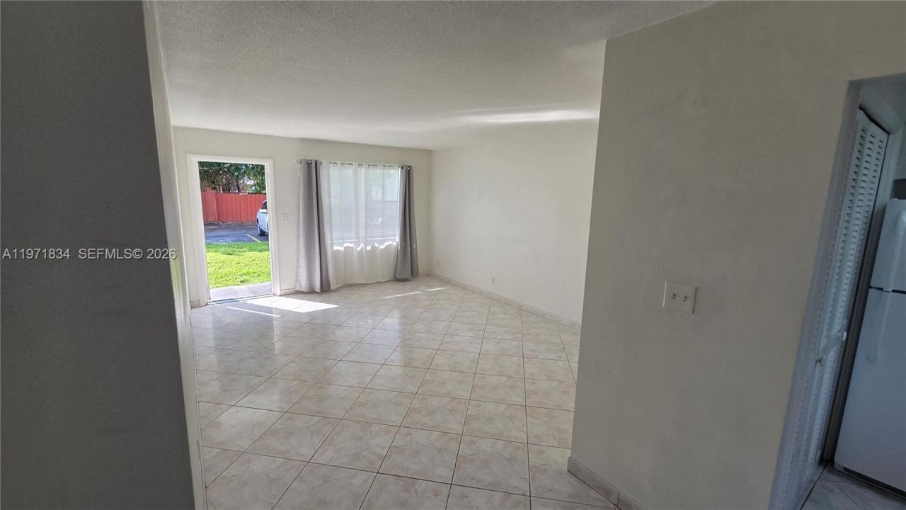 2420 Johnson St , Unit 104, Hollywood, FL 33020 Photo