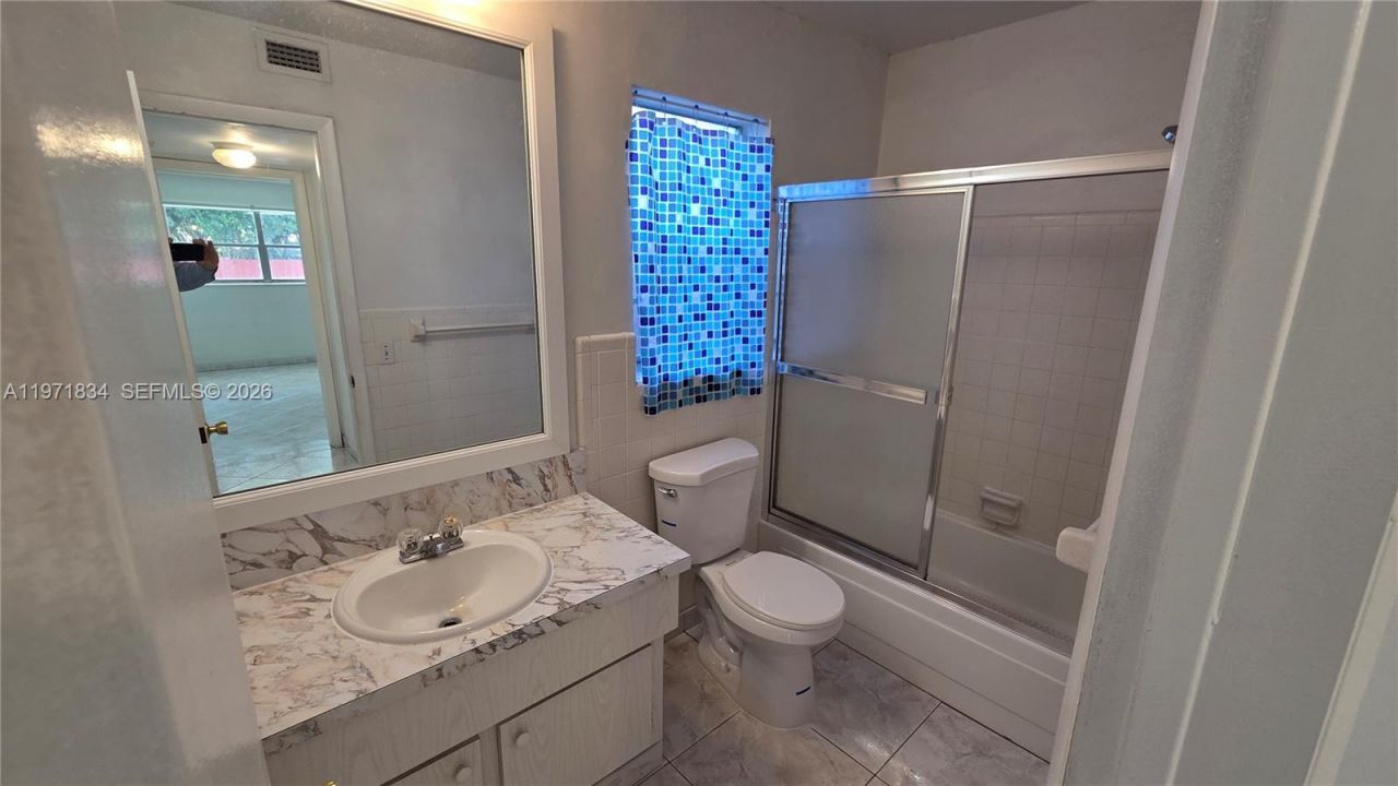 2420 Johnson St , Unit 104, Hollywood, FL 33020 Photo