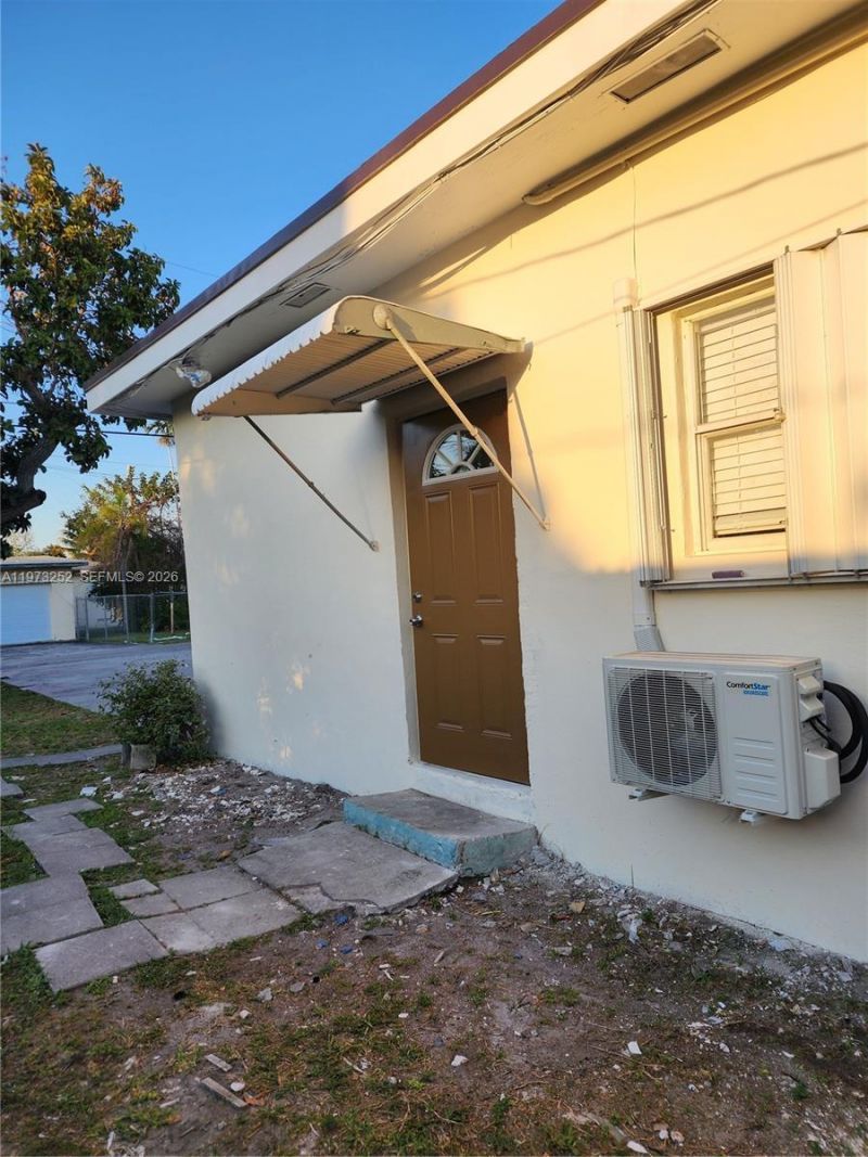 1375 NE 135th St , Unit B, North Miami, FL 33161 Photo