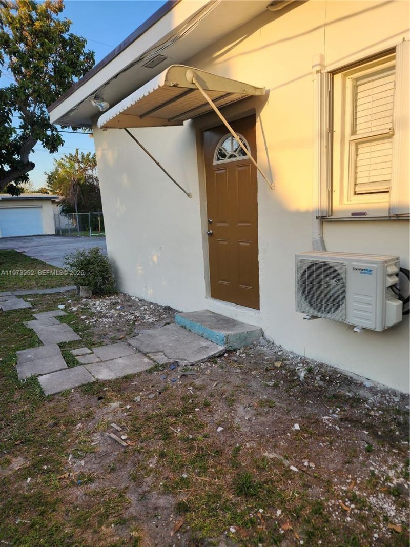 1375 NE 135th St , Unit B, North Miami, FL 33161 Photo