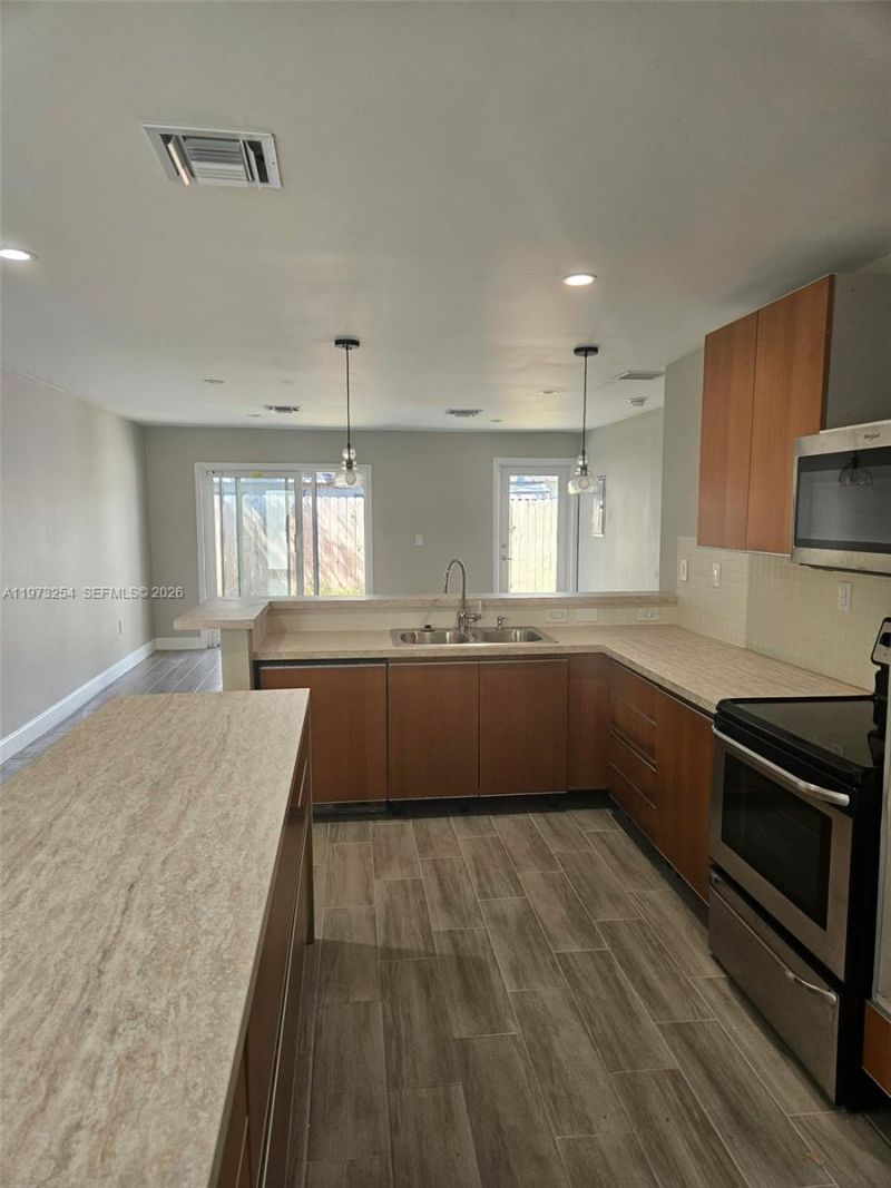 3906 NW 207th St Rd , Unit 3906, Miami Gardens, FL 33055 Photo