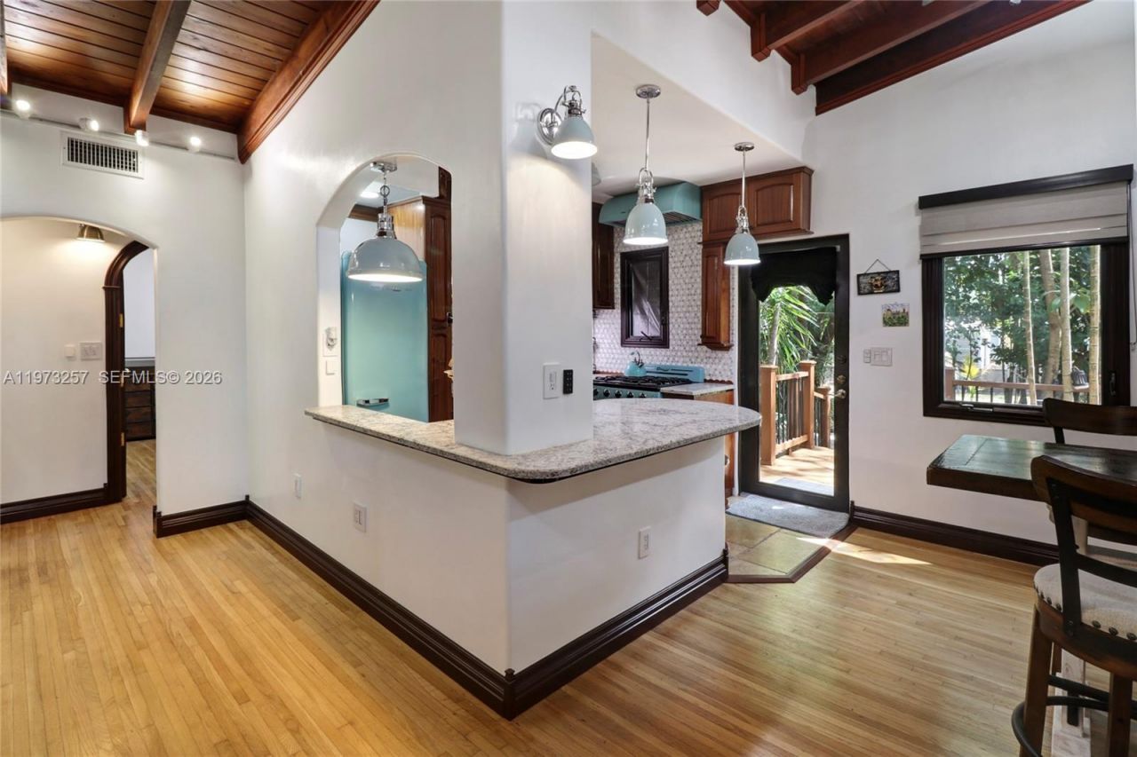 550 Quail Ave , Miami Springs, FL 33166 Photo