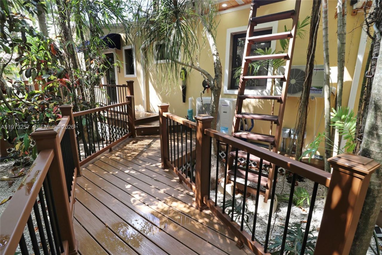 550 Quail Ave , Miami Springs, FL 33166 Photo