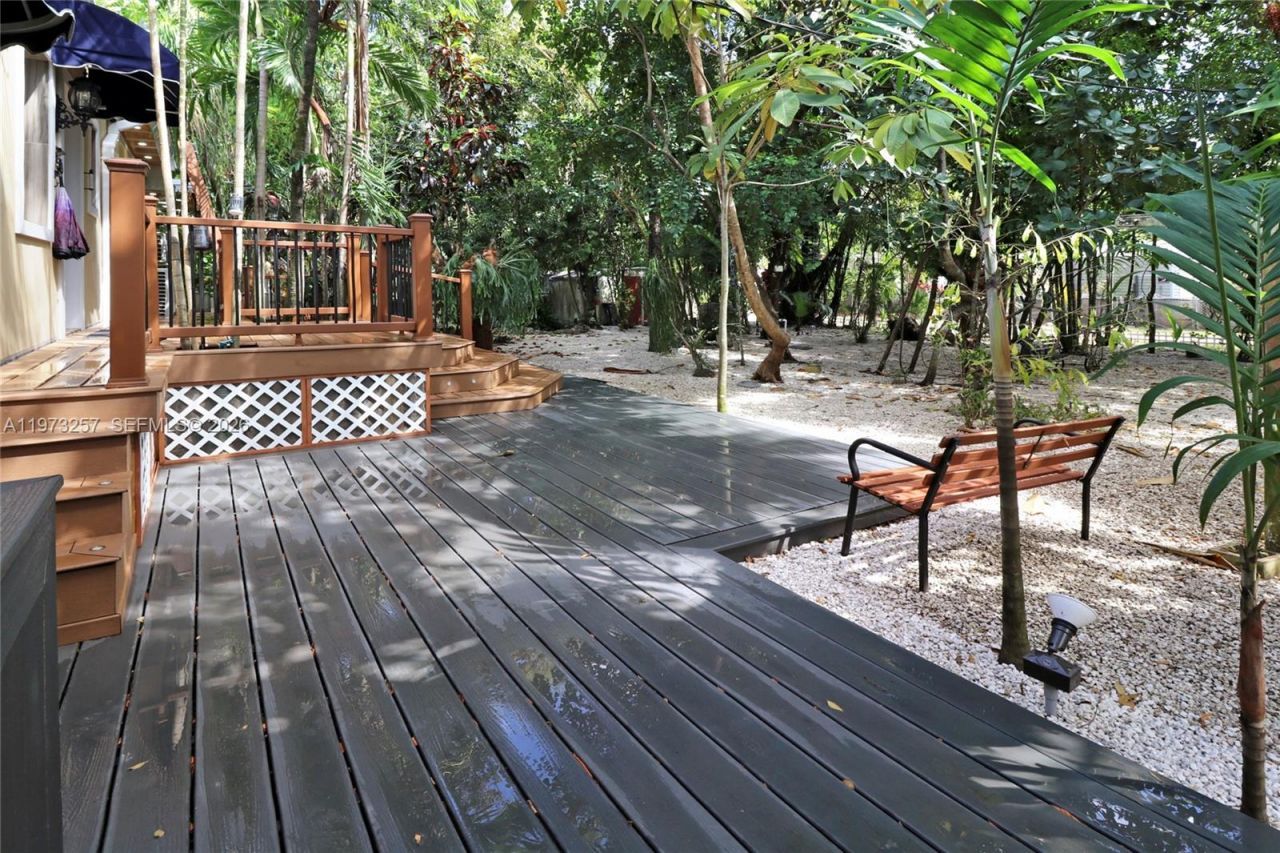 550 Quail Ave , Miami Springs, FL 33166 Photo