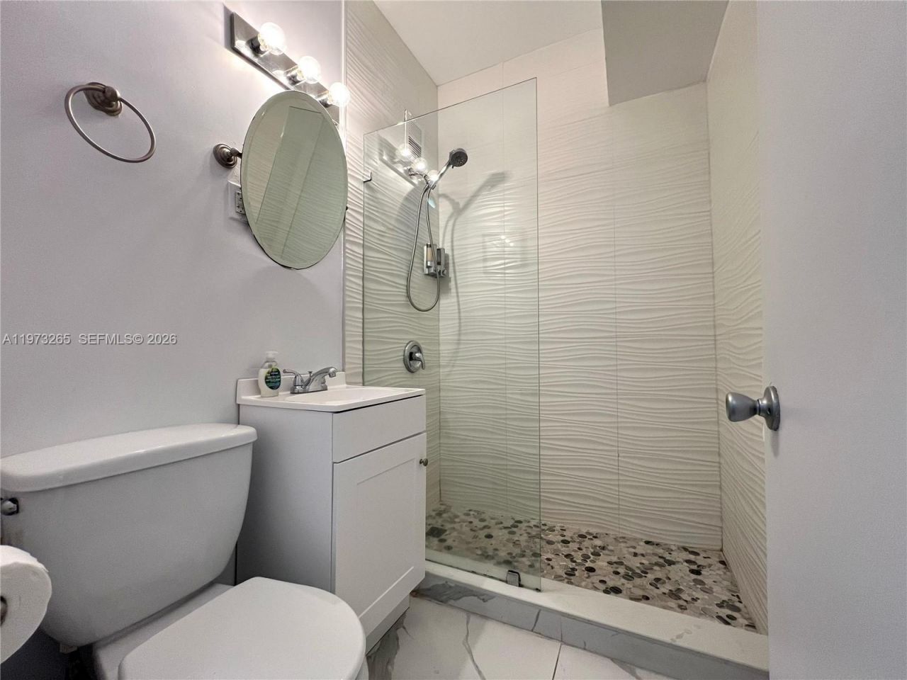 1100 Collins Ave , Unit 303, Miami Beach, FL 33139 Photo