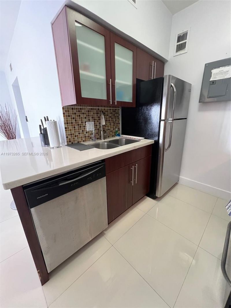 1100 Collins Ave , Unit 303, Miami Beach, FL 33139 Photo
