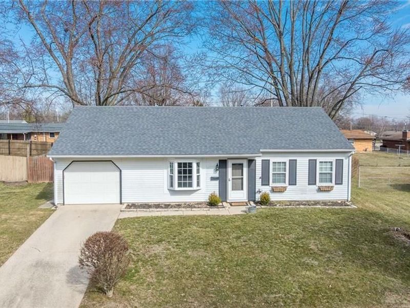 511 Rohr Lane, Englewood, OH 45322 Photo 4