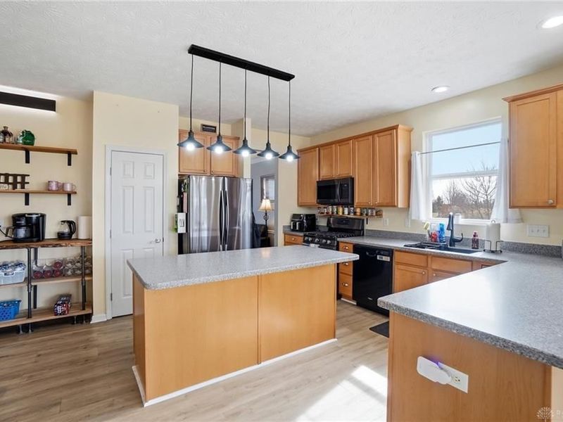 206 Cloverleaf Circle, Englewood, OH 45322 Photo 19