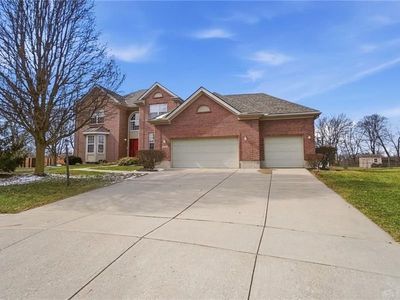 206 Cloverleaf Circle, Englewood, OH 45322 Photo 3