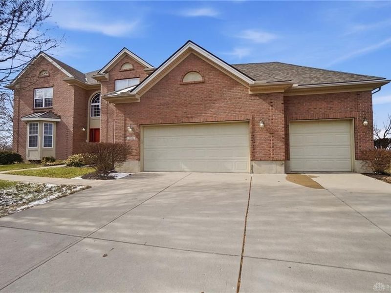 206 Cloverleaf Circle, Englewood, OH 45322 Photo 4