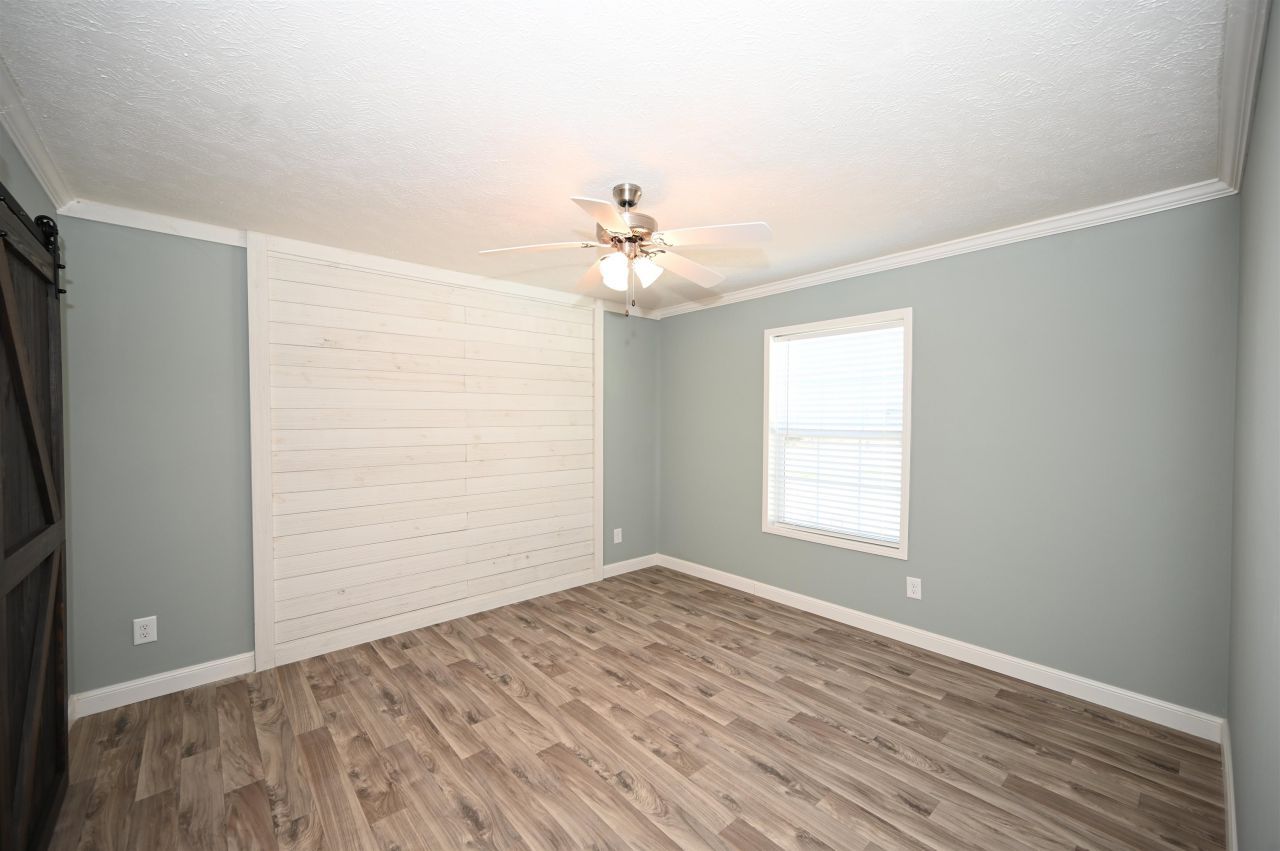 595 Loop Circle Photo 11