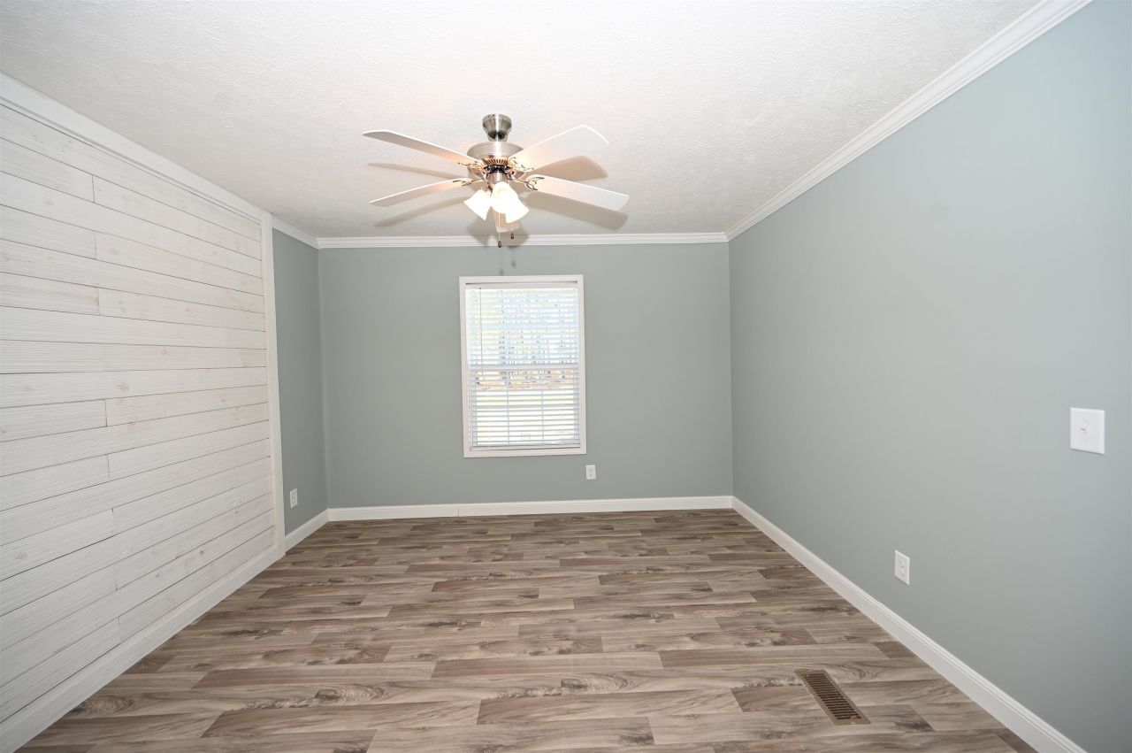 595 Loop Circle Photo 13