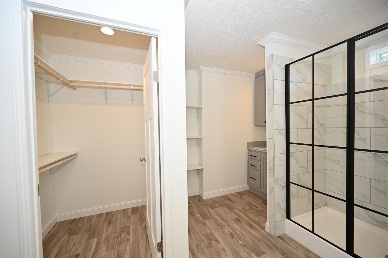 595 Loop Circle Photo 17