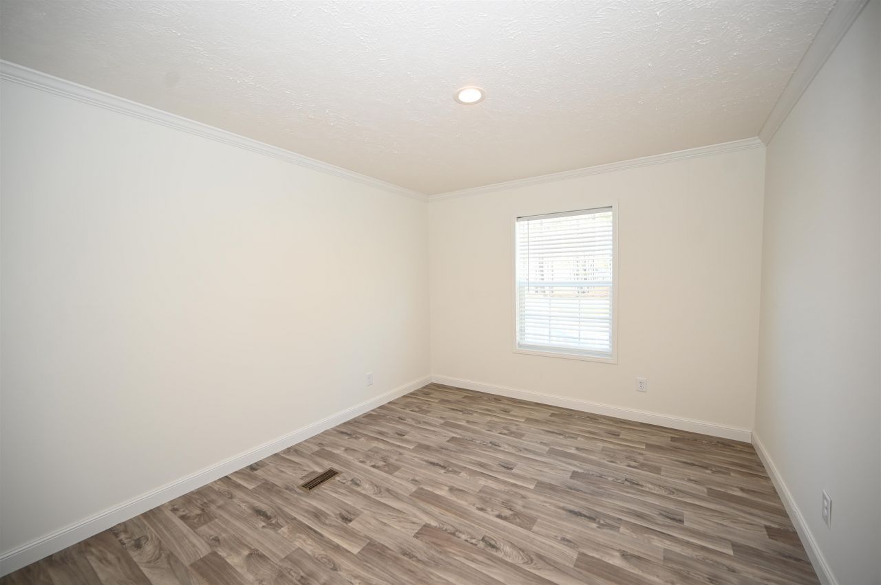 595 Loop Circle Photo 19