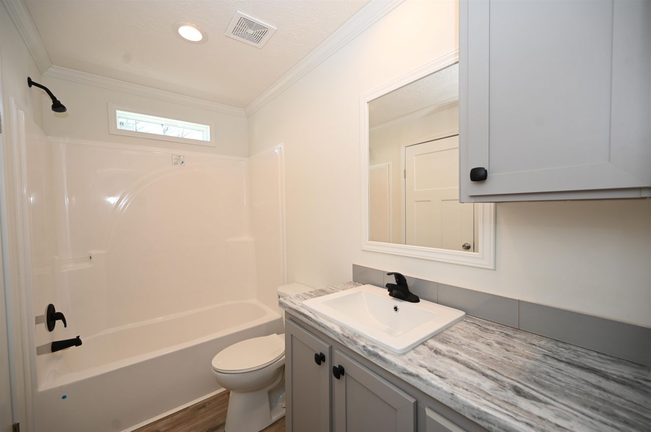 595 Loop Circle Photo 21