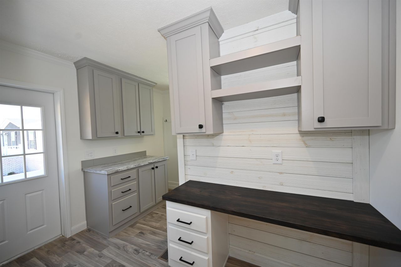 595 Loop Circle Photo 24