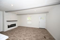 595 Loop Circle photo 4