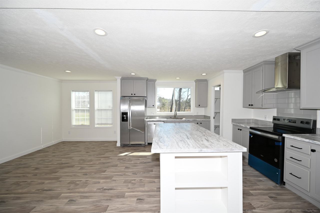 595 Loop Circle Photo 5