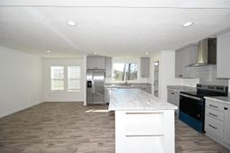 595 Loop Circle photo 4