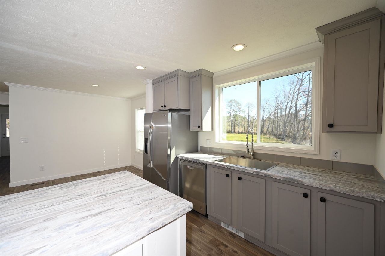 595 Loop Circle Photo 8