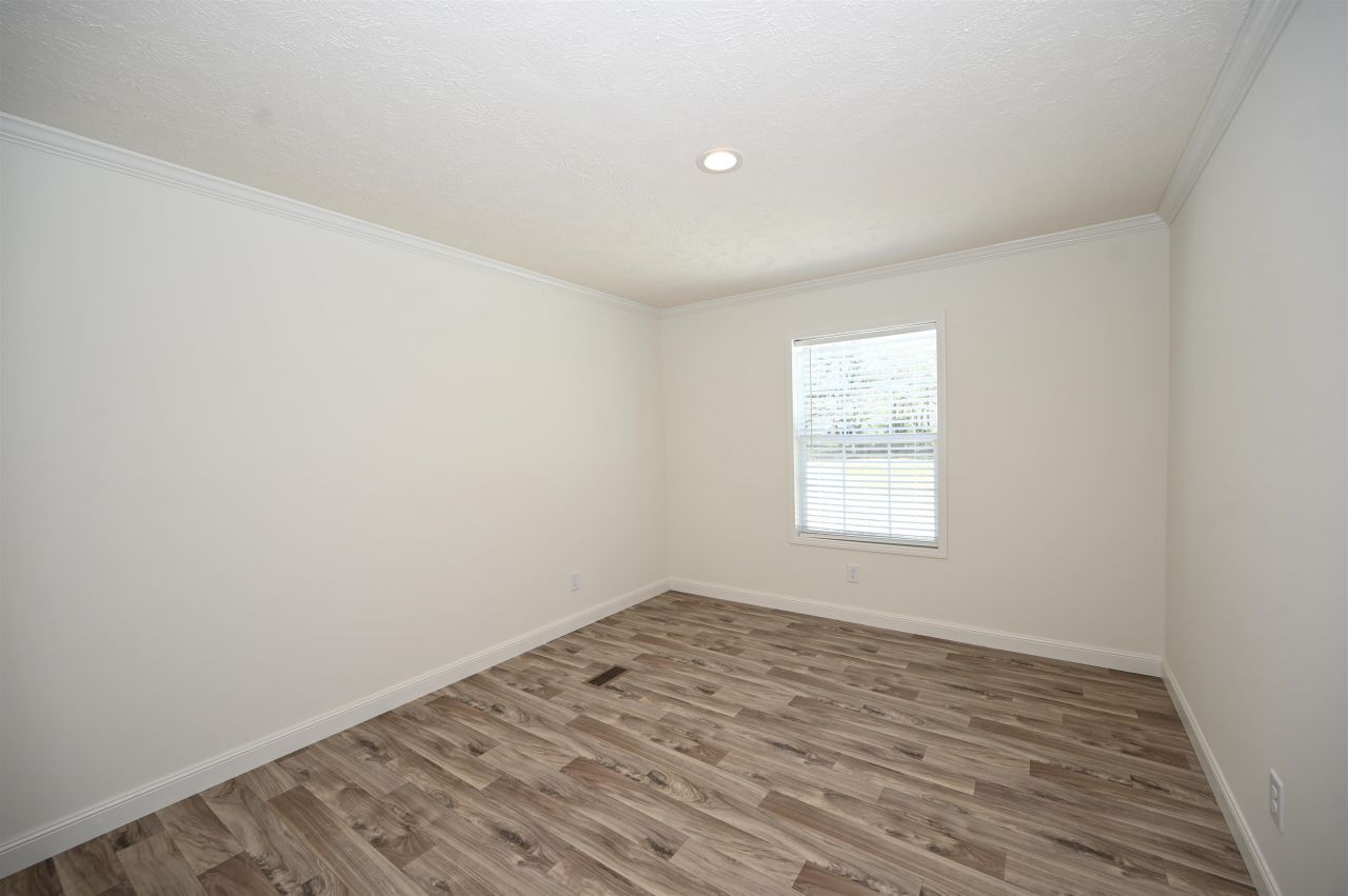 599 Loop Circle Photo 17