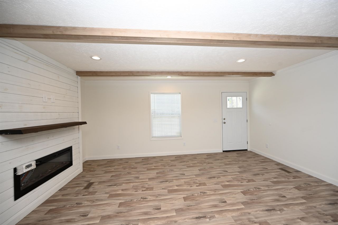 599 Loop Circle Photo 8