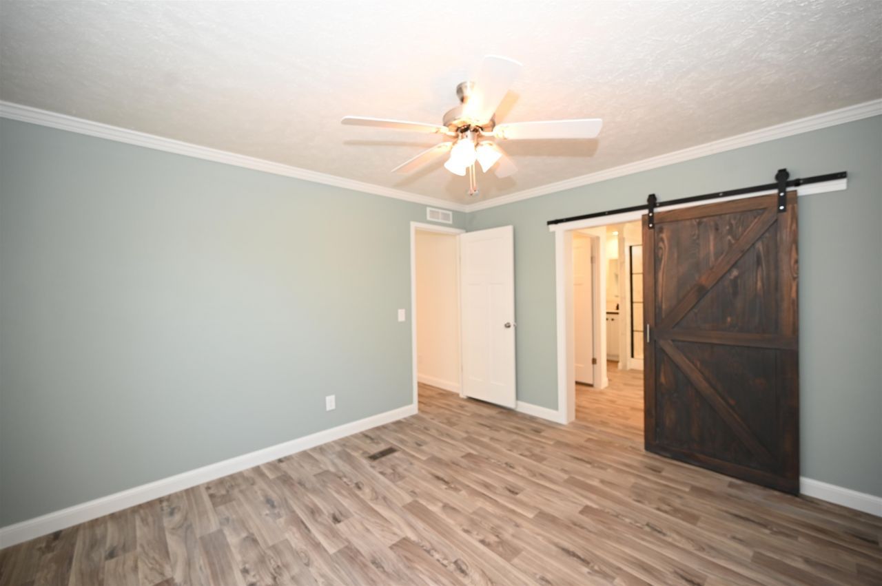 597 Loop Circle Photo 11