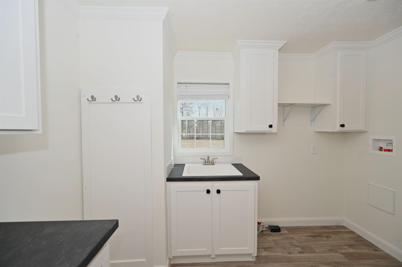 597 Loop Circle Photo 23