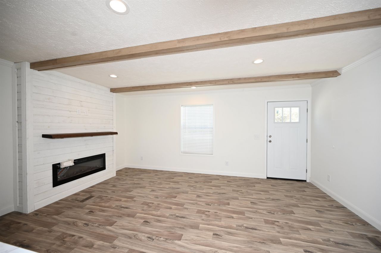 597 Loop Circle Photo 4