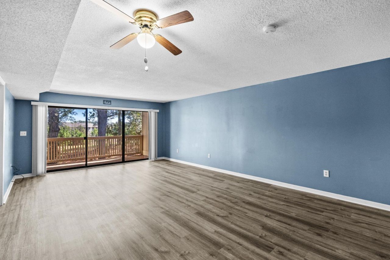 4218 Pinehurst Circle  Photo 12