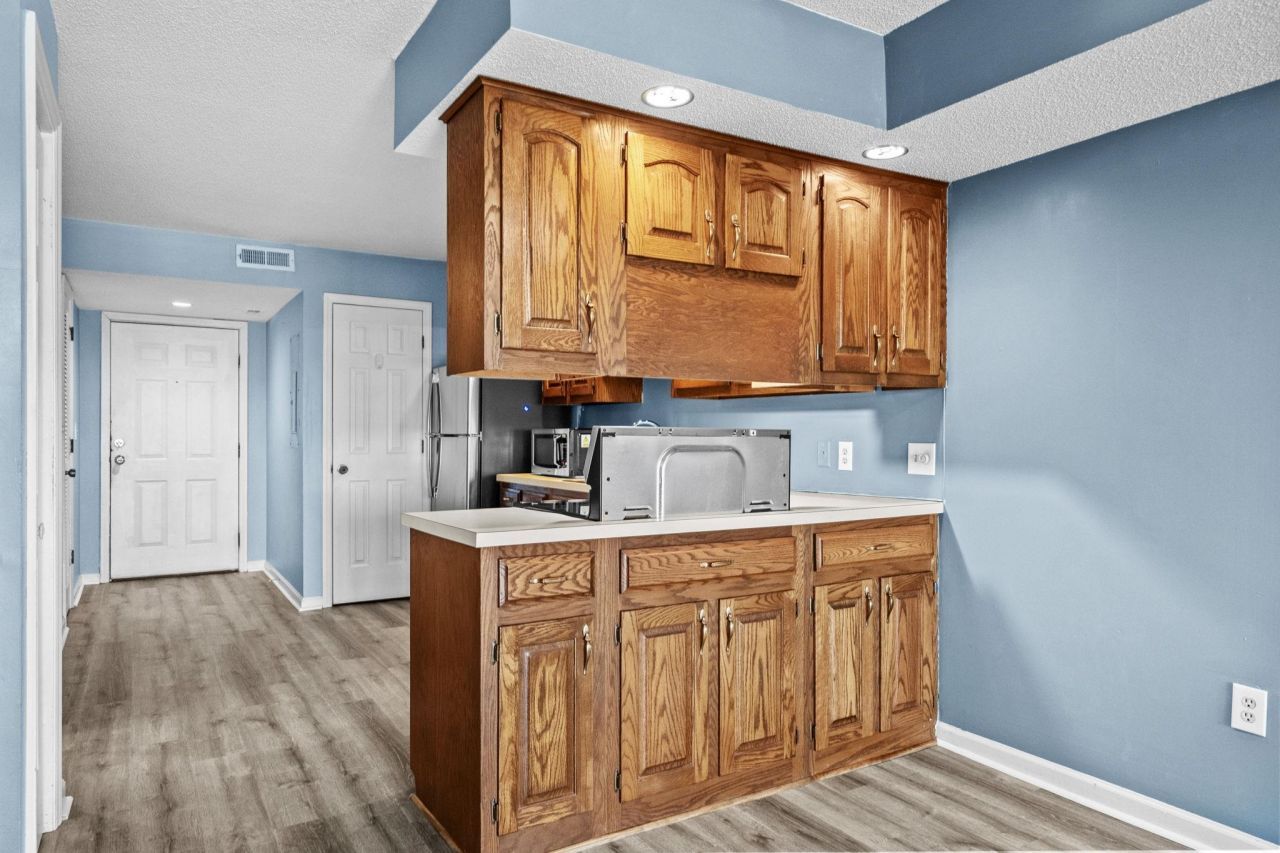 4218 Pinehurst Circle  Photo 13