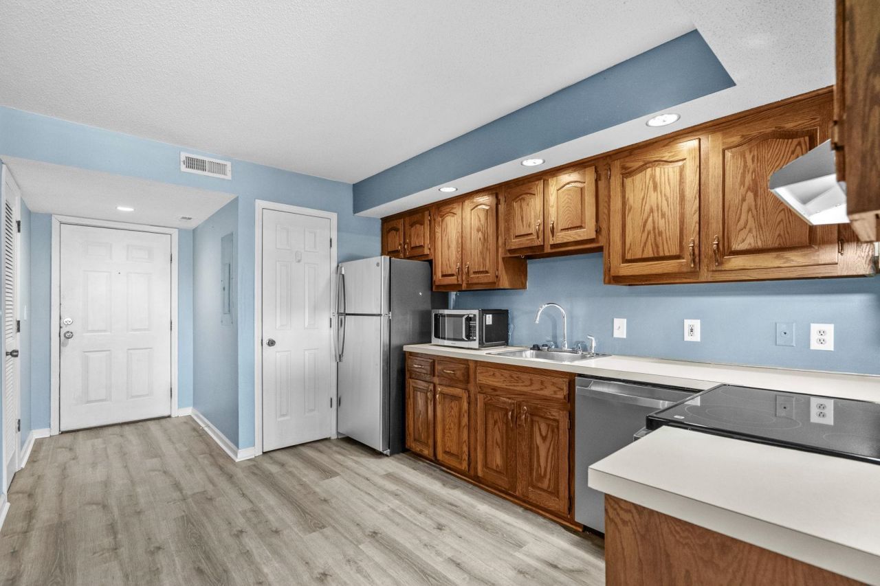 4218 Pinehurst Circle  Photo 14