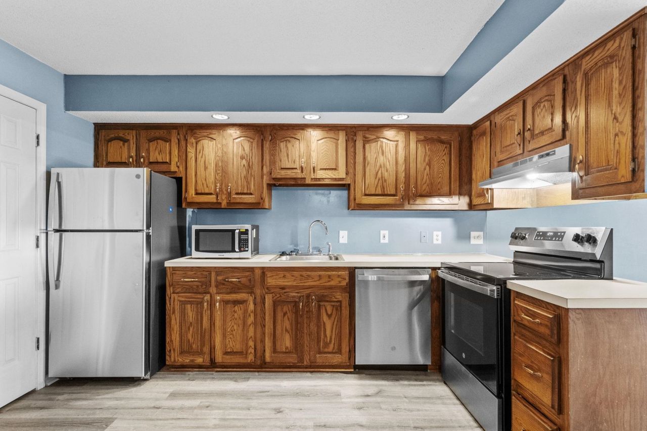 4218 Pinehurst Circle  Photo 16