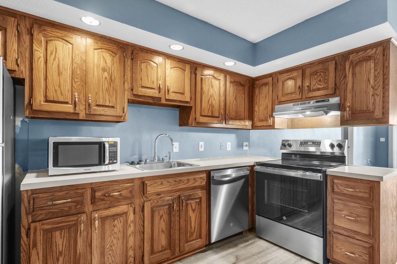 4218 Pinehurst Circle  Photo 17