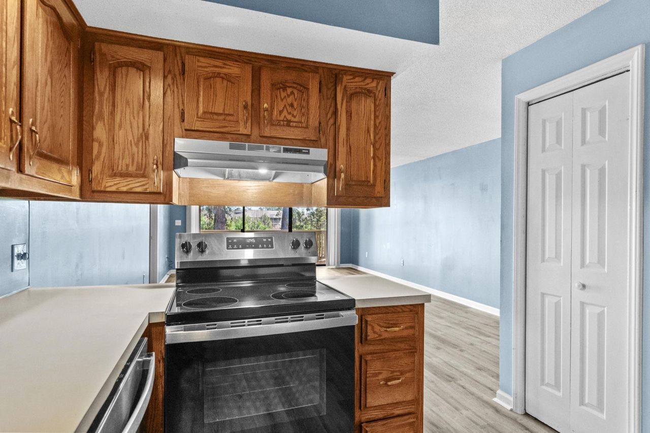 4218 Pinehurst Circle  Photo 18