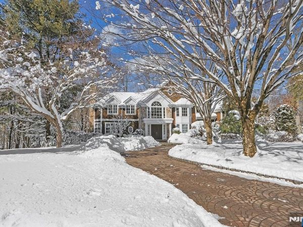 19 Academy Lane, DEMAREST, NJ 07627