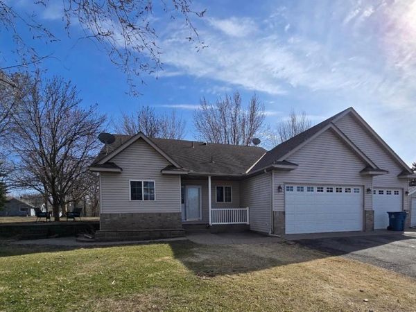1000 Brook Court, Sauk Rapids, MN 56379