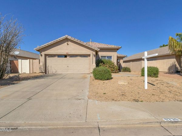 9236 E MEDINA Avenue, Mesa, AZ 85209