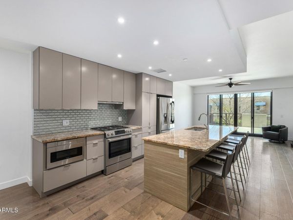 2300 E CAMPBELL Avenue, Unit 104, Phoenix, AZ 85016