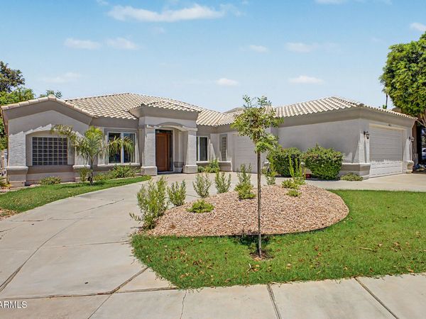 1912 E SCHOONER Court, Gilbert, AZ 85234