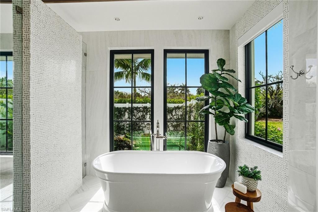 325 Cocohatchee Blvd, Naples, FL 34110 Photo