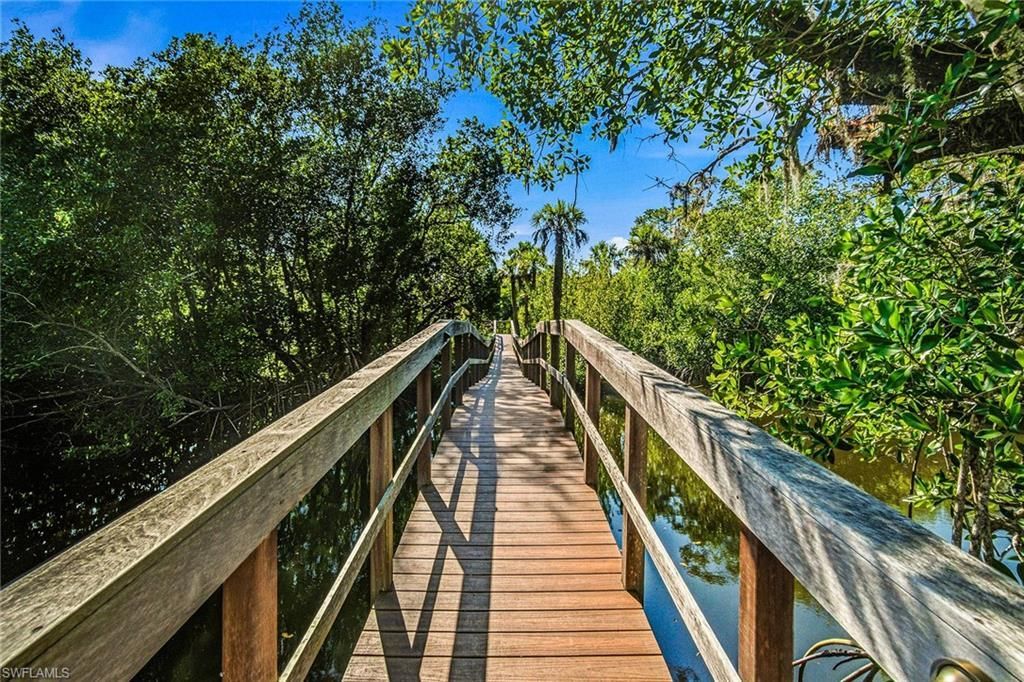 325 Cocohatchee Blvd, Naples, FL 34110 Photo