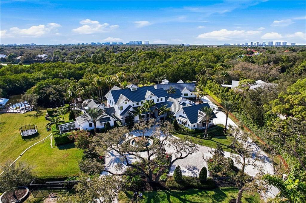 325 Cocohatchee Blvd, Naples, FL 34110 Photo